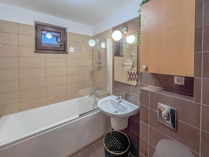 Apartament cu 2 camere in Tractorul