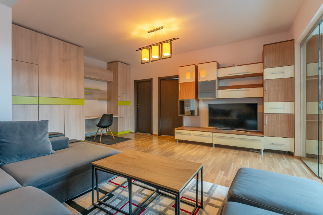 Apartament 2 camere, zona case / vile, cartier Tractorul