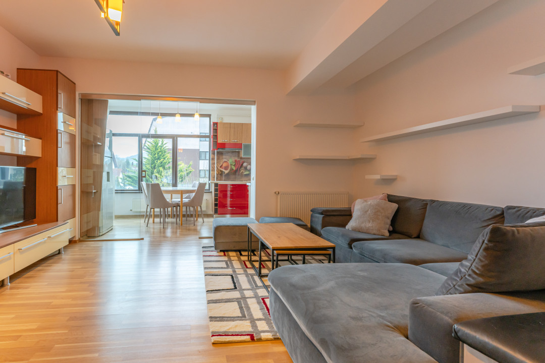 Apartament 2 camere, zona case / vile, cartier Tractorul