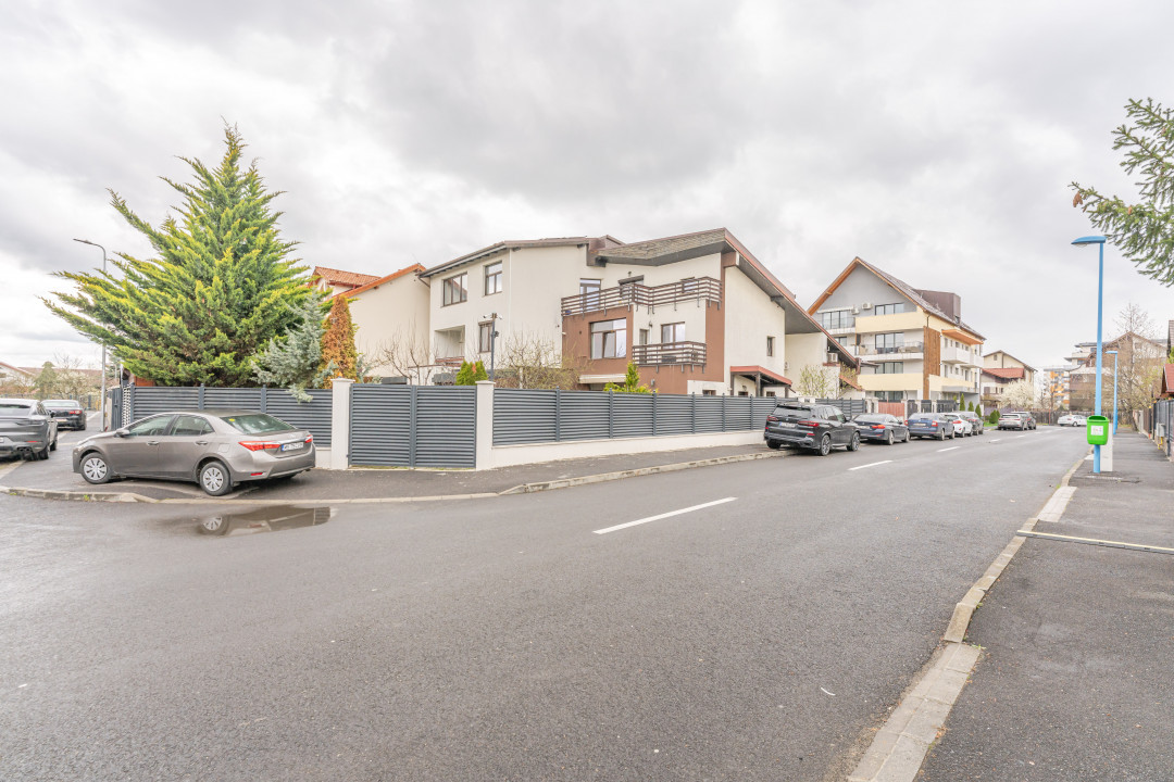 Apartament 2 camere, zona case / vile, cartier Tractorul