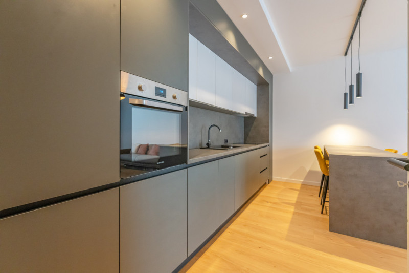 Apartament modern cu 2 Camere+Birou – Confort și Stil în Locație de Top