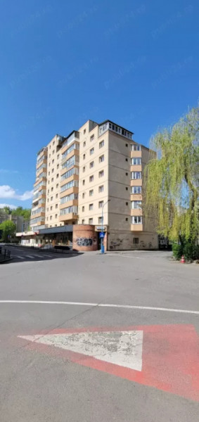 Vanzare apartament 4 camere, zona Grivitei