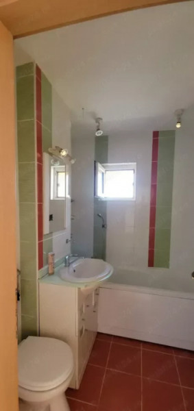 Vanzare apartament 4 camere, zona Grivitei