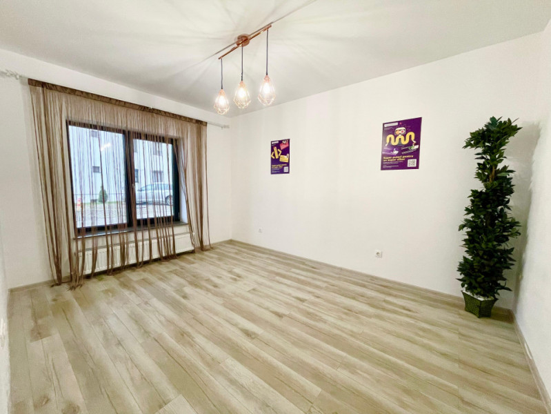 Spatiu de birou modern și funcțional, zona Tractorul 