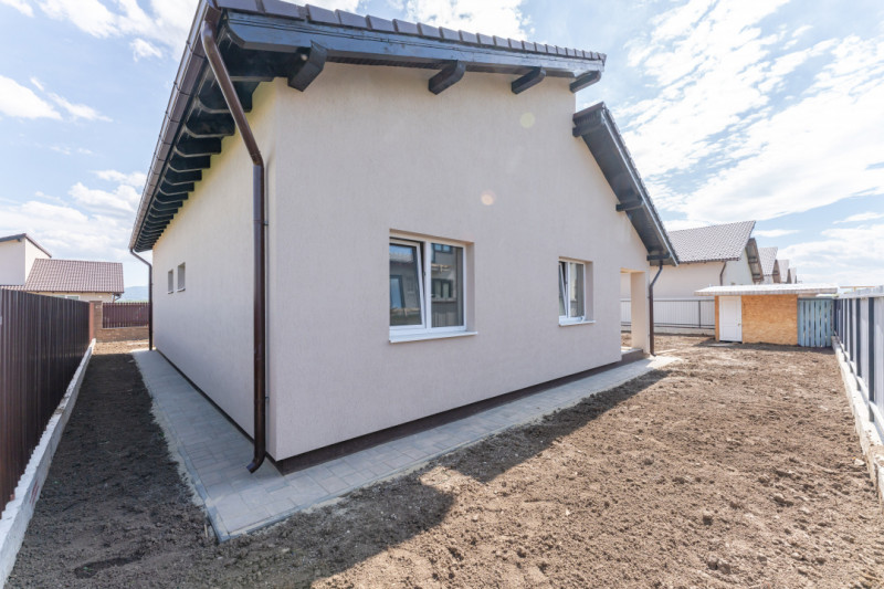 Casa pe parter | noua, gata de mutat | utilitati complete | comision 0 %