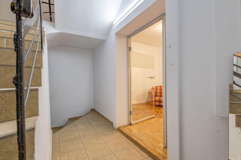 Spatiu comercial pretabil: clinica medicala, spatii de birou - locatie Centrala