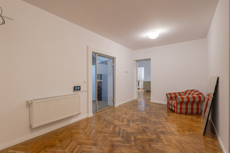 Spatiu comercial pretabil: clinica medicala, spatii de birou - locatie Centrala