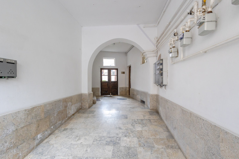 Spatiu comercial pretabil: clinica medicala, spatii de birou - locatie Centrala