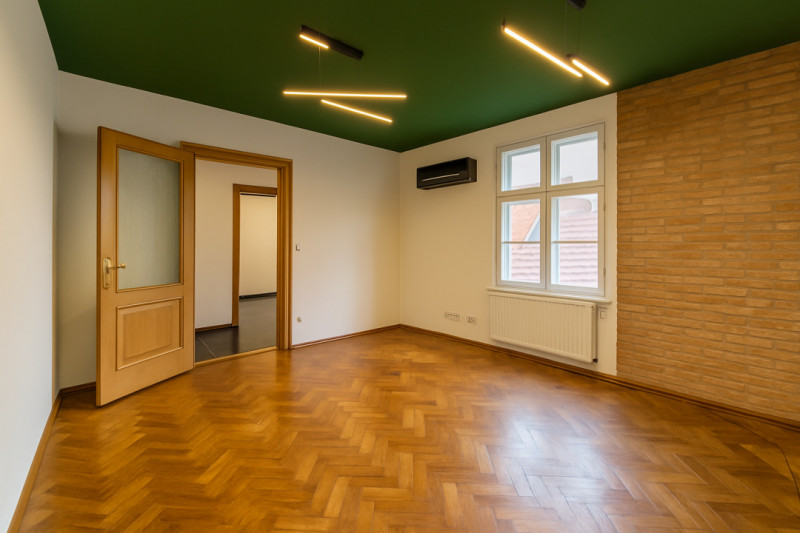Birouri private de inchiriat in cladire tip HUB imobiliar 