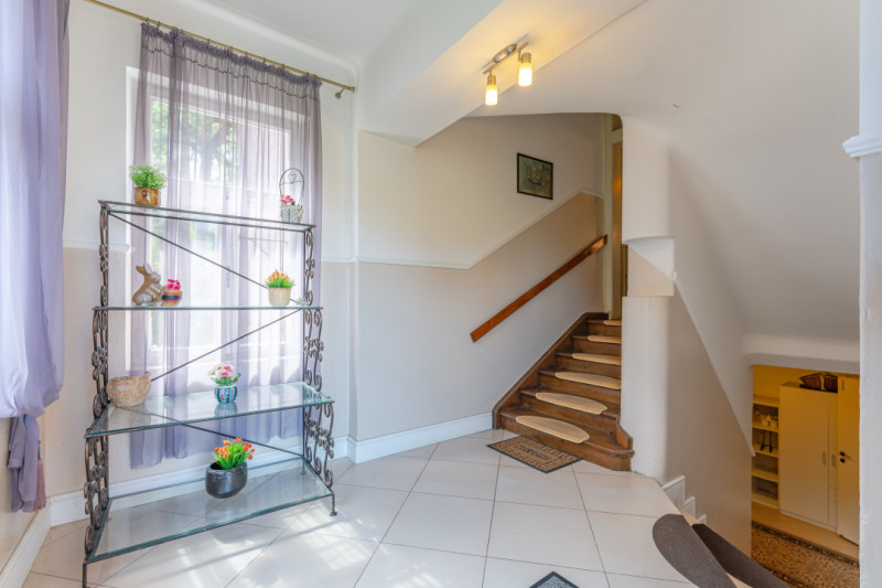 Casa deosebita, teren 749mp, str. Ion Ratiu