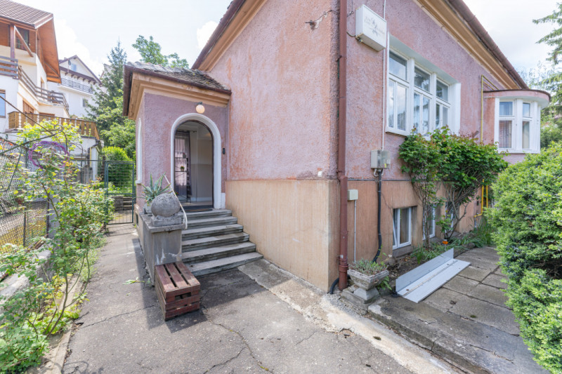 Casa deosebita, teren 749mp, str. Ion Ratiu