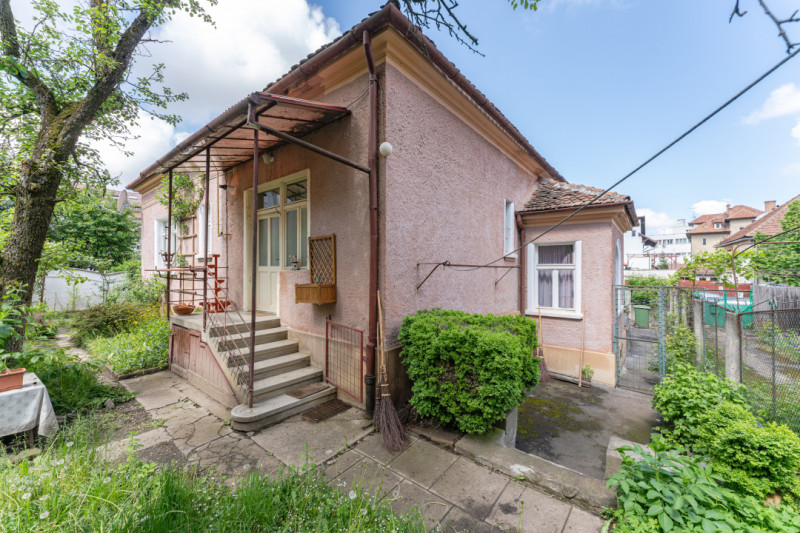 Casa deosebita, teren 749mp, str. Ion Ratiu