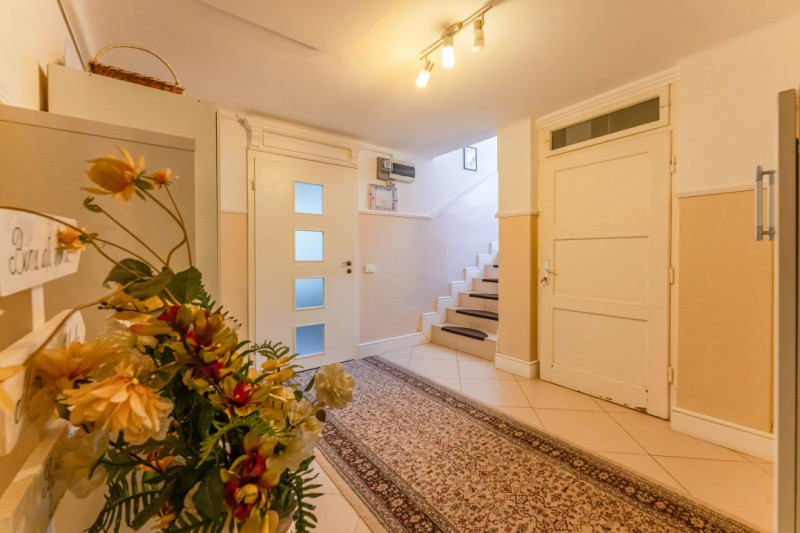 Casa deosebita, teren 749mp, str. Ion Ratiu