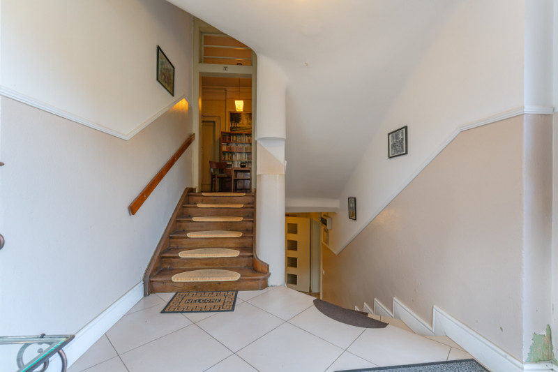 Casa deosebita, teren 749mp, str. Ion Ratiu