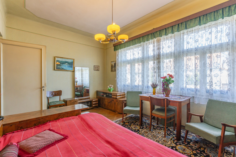 Casa deosebita, teren 749mp, str. Ion Ratiu