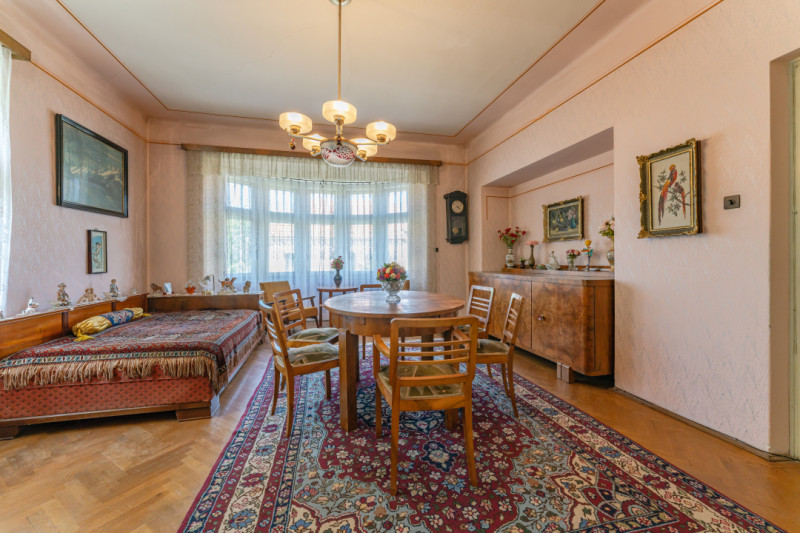 Casa deosebita, teren 749mp, str. Ion Ratiu