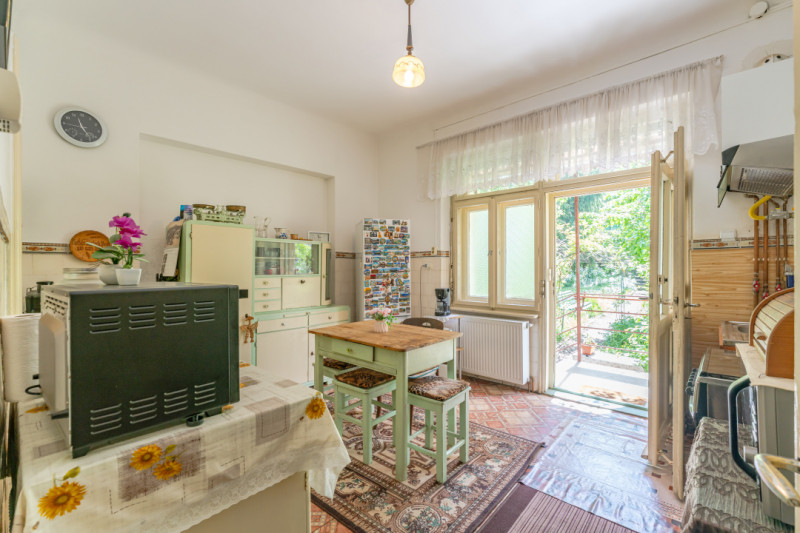 Casa deosebita, teren 749mp, str. Ion Ratiu