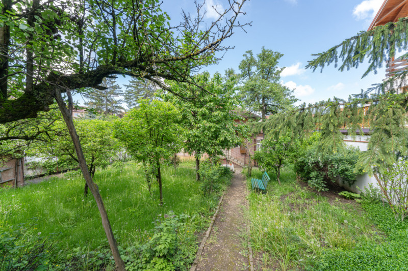 Casa deosebita, teren 749mp, str. Ion Ratiu
