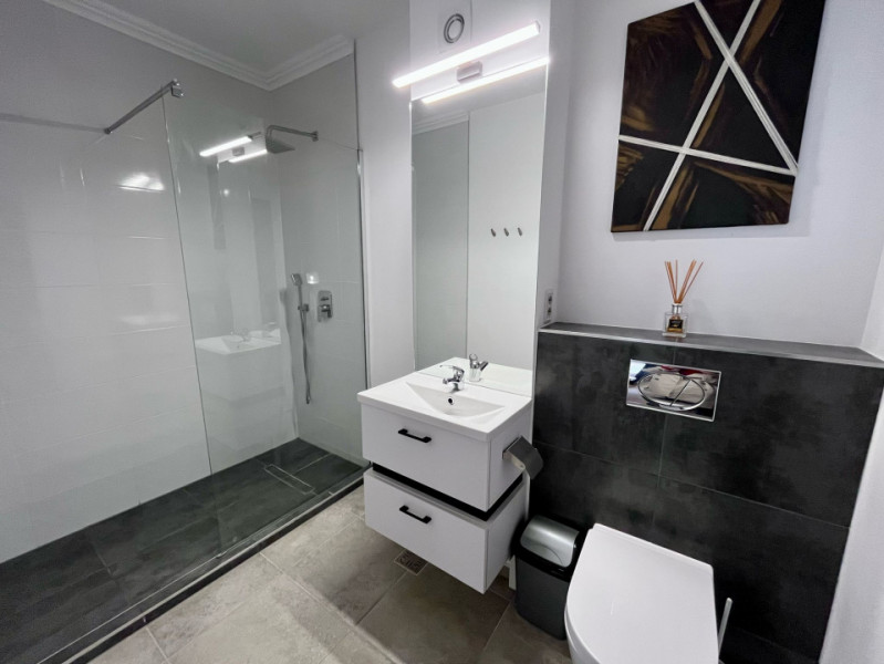 Apartament cu 3 camere in complexul Subcetate 