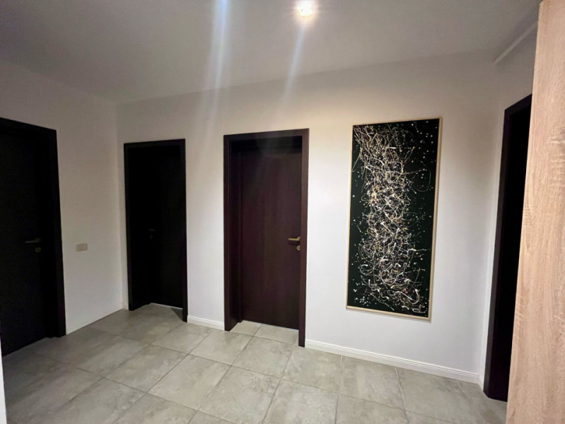 Apartament cu 3 camere in complexul Subcetate 