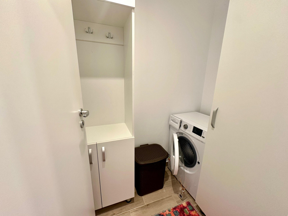 Apartament Modern cu 2 Camere în Urban Plaza 