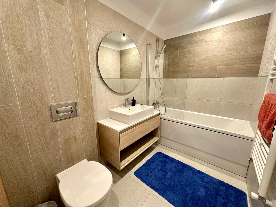 Apartament Modern cu 2 Camere în Urban Plaza 