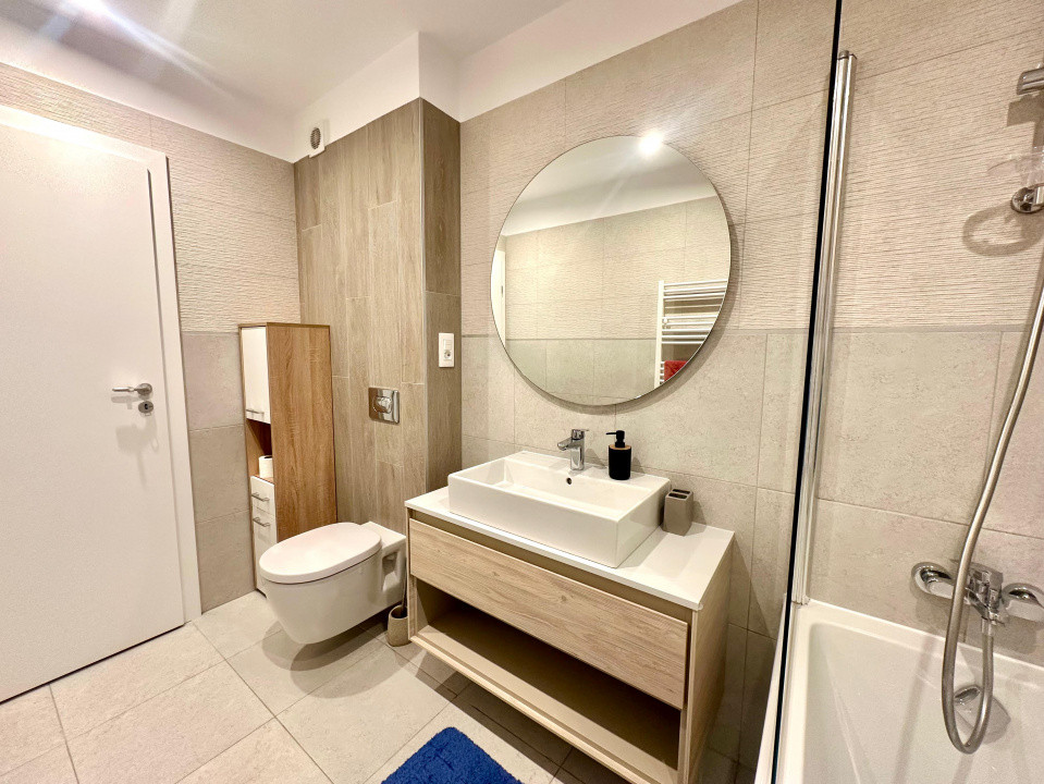 Apartament Modern cu 2 Camere în Urban Plaza 