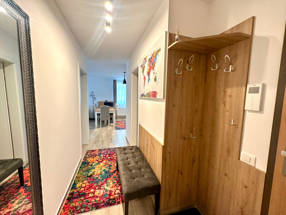 Apartament Modern cu 2 Camere în Urban Plaza 