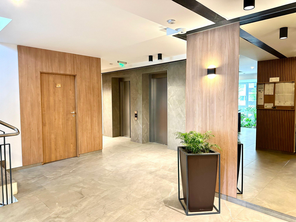 Apartament Modern cu 2 Camere în Urban Plaza 