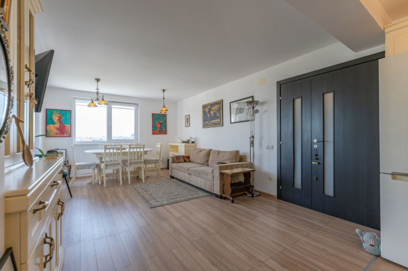 Apartament cu 3 camere in Urban Residence, zona Coresi.