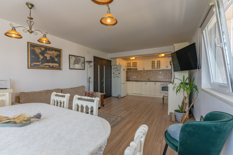 Apartament cu 3 camere in Urban Residence, zona Coresi.