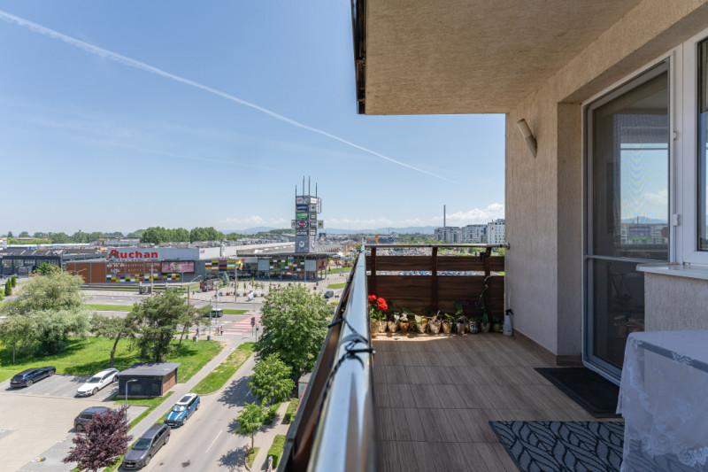 Apartament cu 3 camere in Urban Residence, zona Coresi.