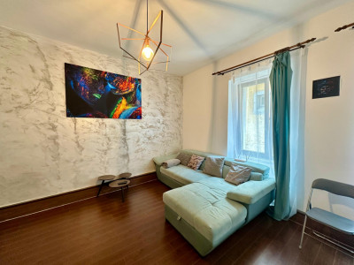 Apartament cochet de doua camere pe Republicii 