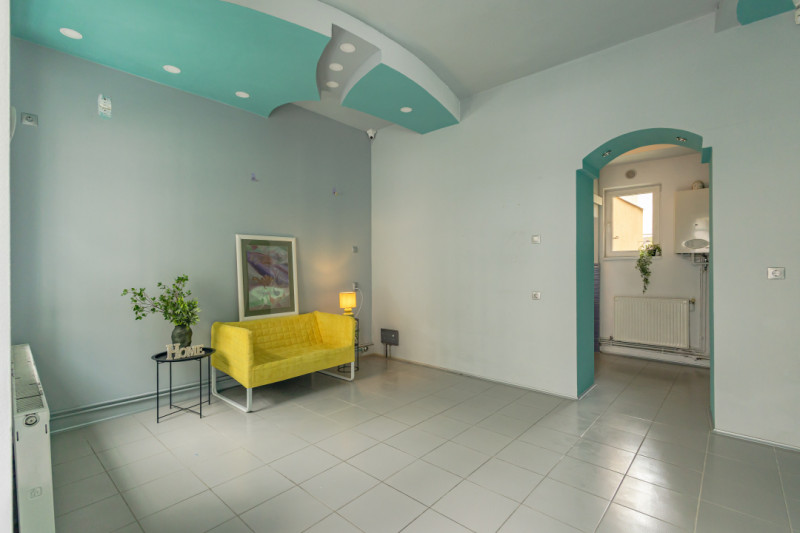 Spatiu comercial, C. Istoric, ideal cabinet avocat/asigurari/agentie turism