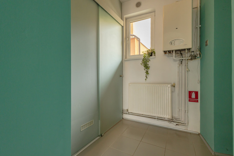 Spatiu comercial, C. Istoric, ideal cabinet avocat/asigurari/agentie turism