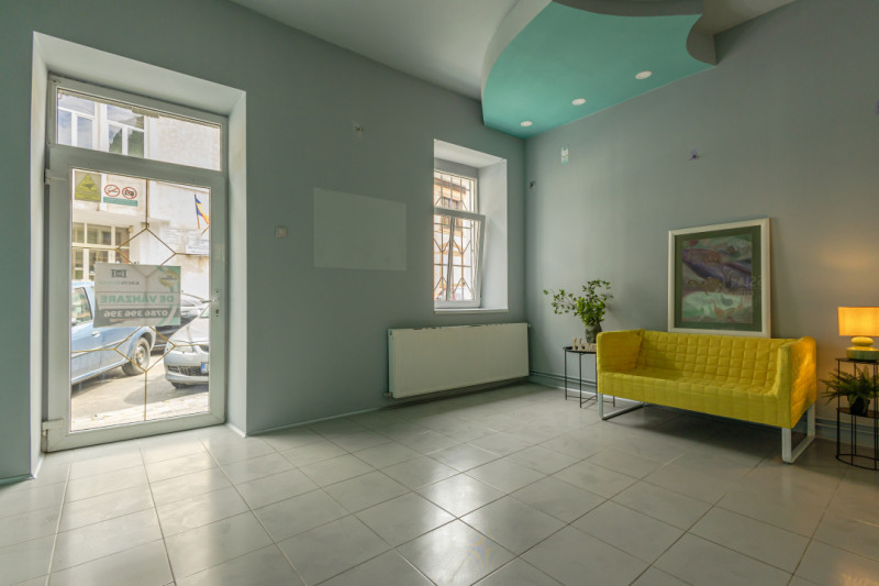 Spatiu comercial, C. Istoric, ideal cabinet avocat/asigurari/agentie turism