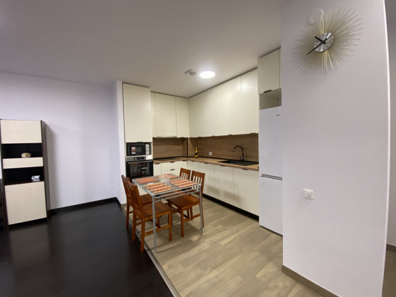 Studio deosebit de închiriat Tampa Gardens, 56 mp, mobilat, terasă 13 mp