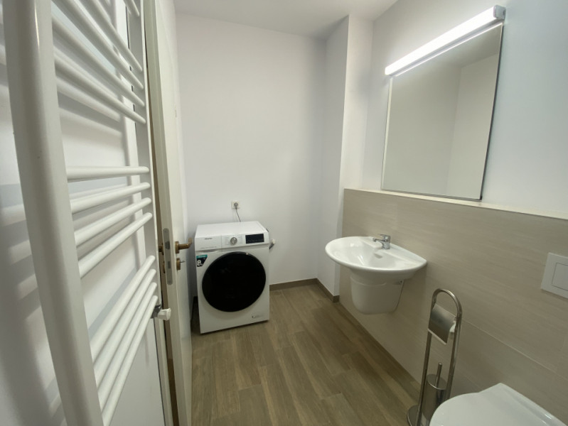 Studio deosebit de închiriat Tampa Gardens, 56 mp, mobilat, terasă 13 mp