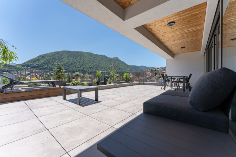 TRĂIEȘTE LUXUL – PENTHOUSE UNIC CU VEDERE SPRE TÂMPA