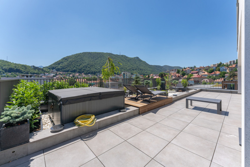 TRĂIEȘTE LUXUL – PENTHOUSE UNIC CU VEDERE SPRE TÂMPA