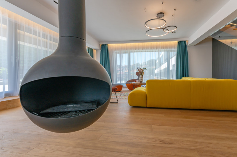 TRĂIEȘTE LUXUL – PENTHOUSE UNIC CU VEDERE SPRE TÂMPA