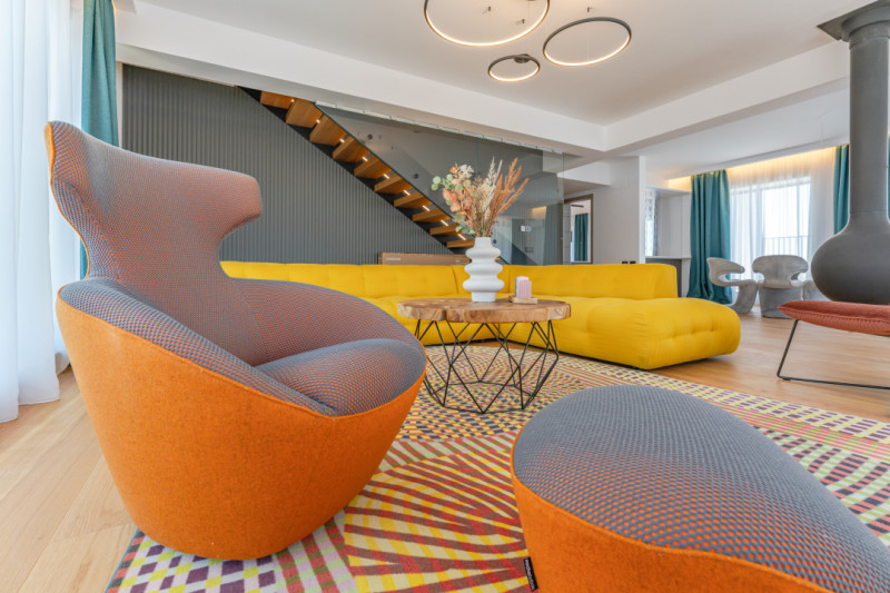 TRĂIEȘTE LUXUL – PENTHOUSE UNIC CU VEDERE SPRE TÂMPA