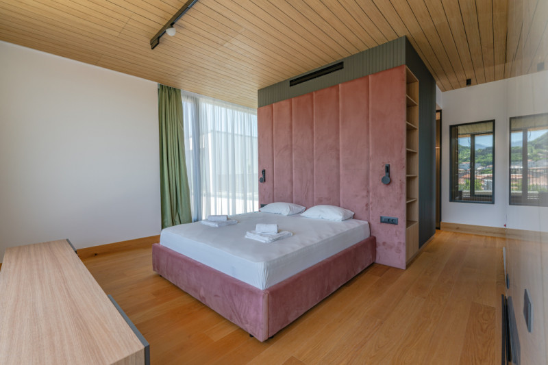 TRĂIEȘTE LUXUL – PENTHOUSE UNIC CU VEDERE SPRE TÂMPA