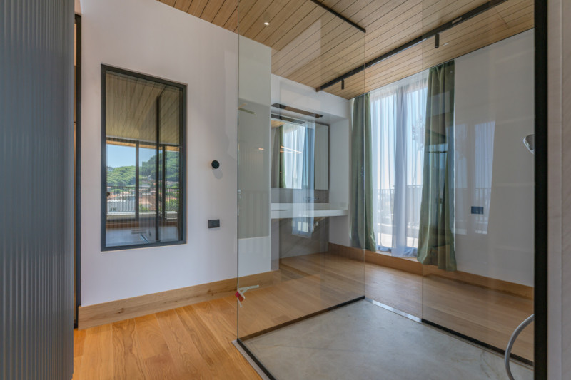 TRĂIEȘTE LUXUL – PENTHOUSE UNIC CU VEDERE SPRE TÂMPA
