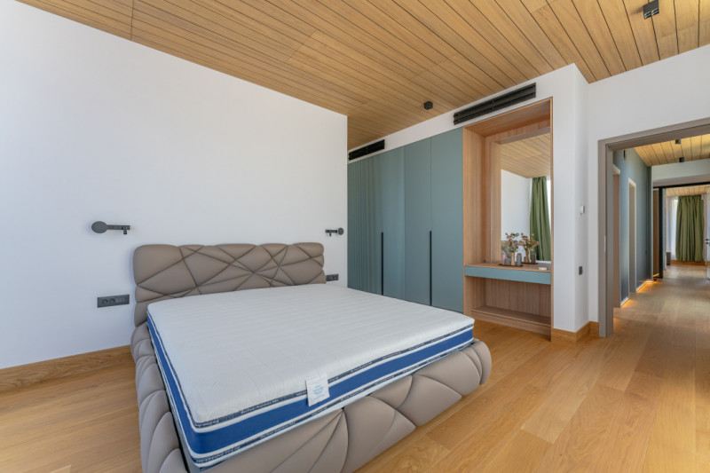 TRĂIEȘTE LUXUL – PENTHOUSE UNIC CU VEDERE SPRE TÂMPA