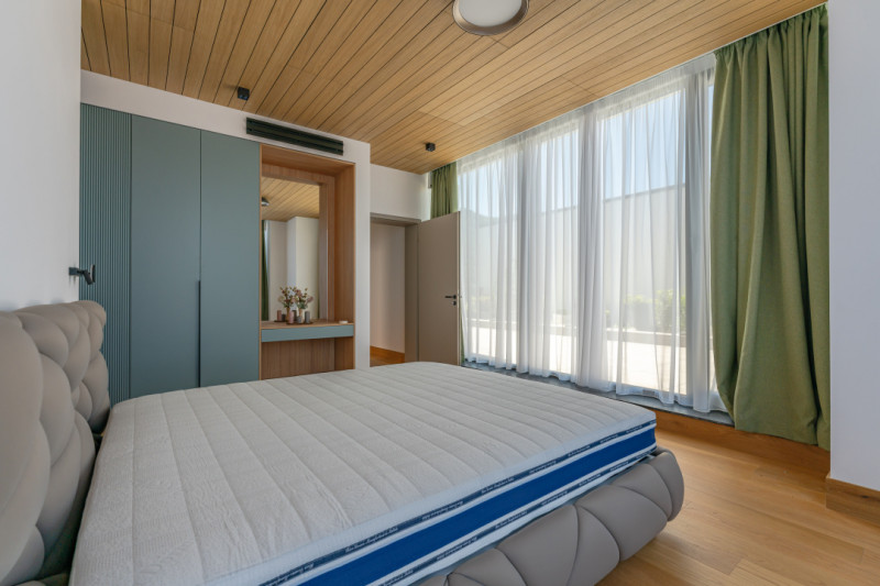 TRĂIEȘTE LUXUL – PENTHOUSE UNIC CU VEDERE SPRE TÂMPA