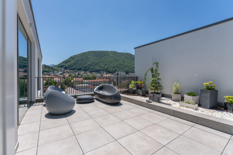 TRĂIEȘTE LUXUL – PENTHOUSE UNIC CU VEDERE SPRE TÂMPA
