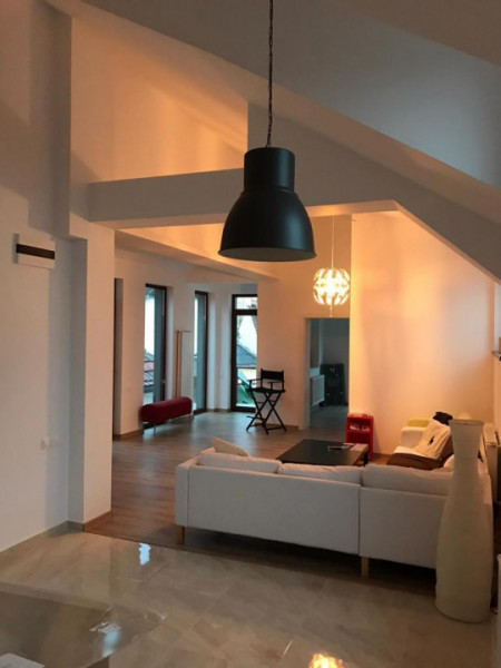 Apartament cu 3 camere la casa, Dealul Cetatii