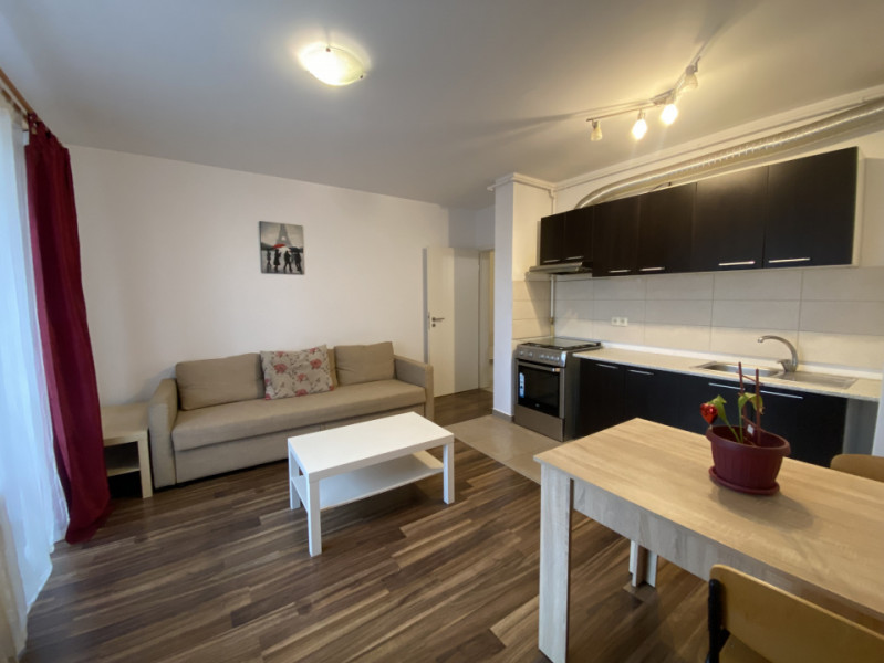 Studio de închiriat cu terasă și priveliște unică spre Tâmpa – zona Tractoru