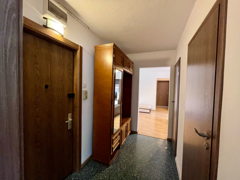 Apartament cu 3 camere in Astra 